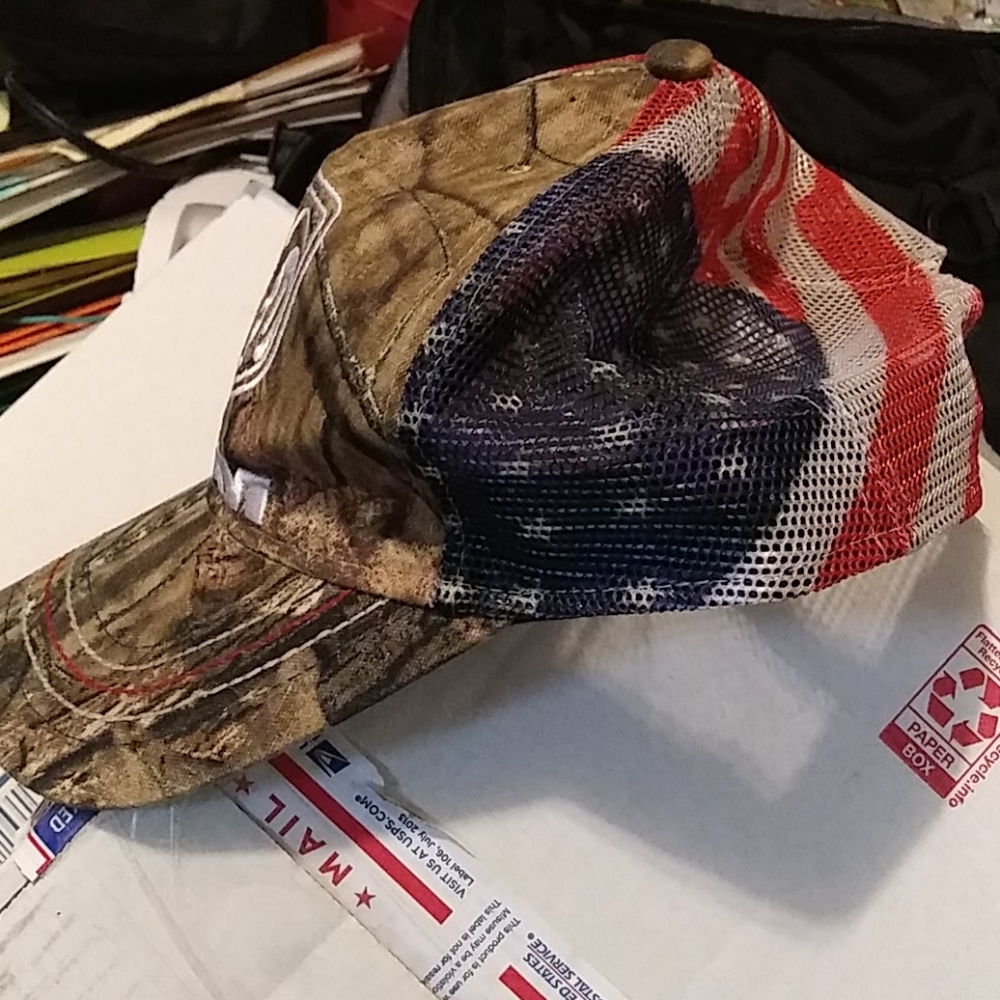 Dodge Ram Camo/USA flag adjustable baseball cap - Picture 3 of 7